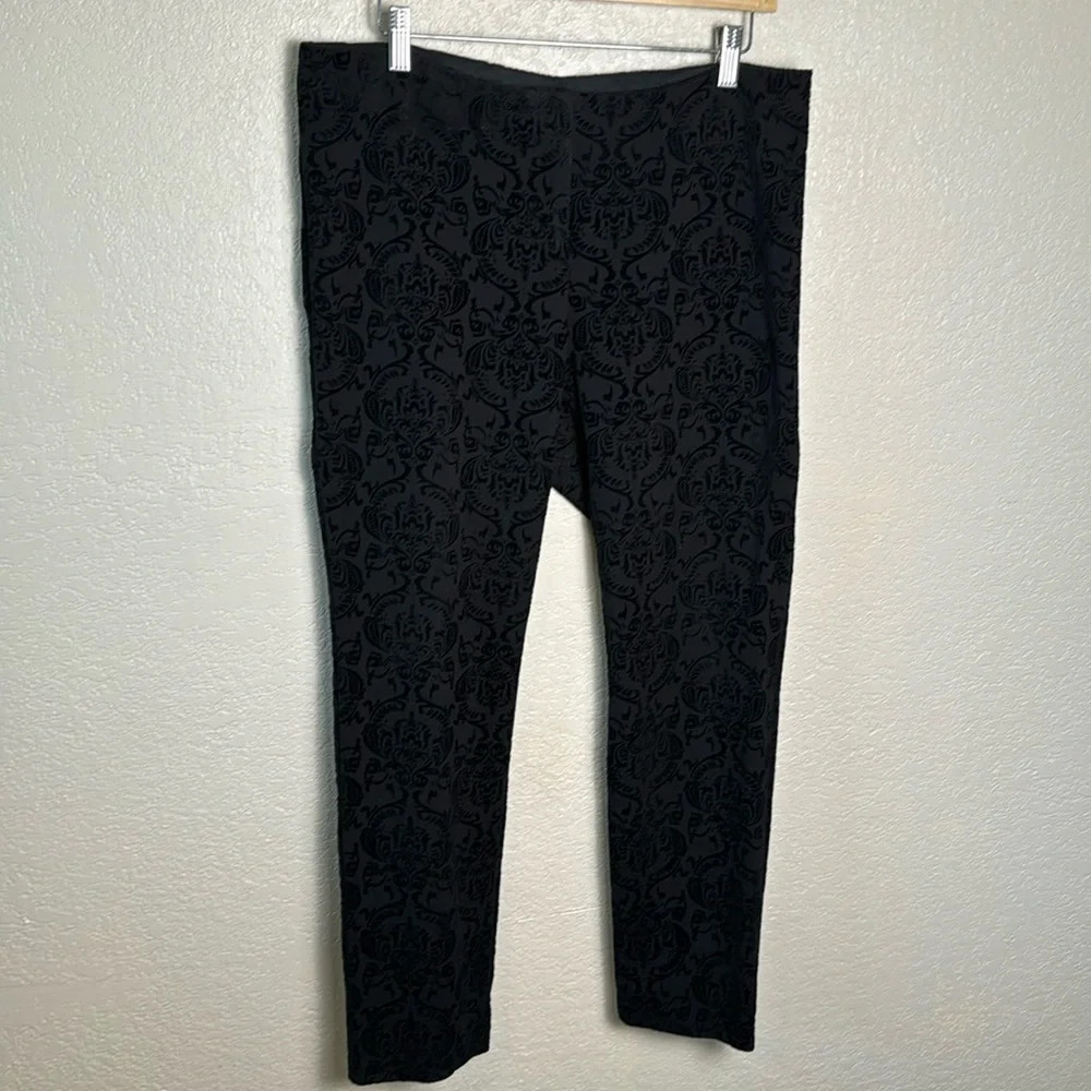 Alfani Women’s size 12 Black Damask Ankle‎ stretch waist Pants Dressy Holiday